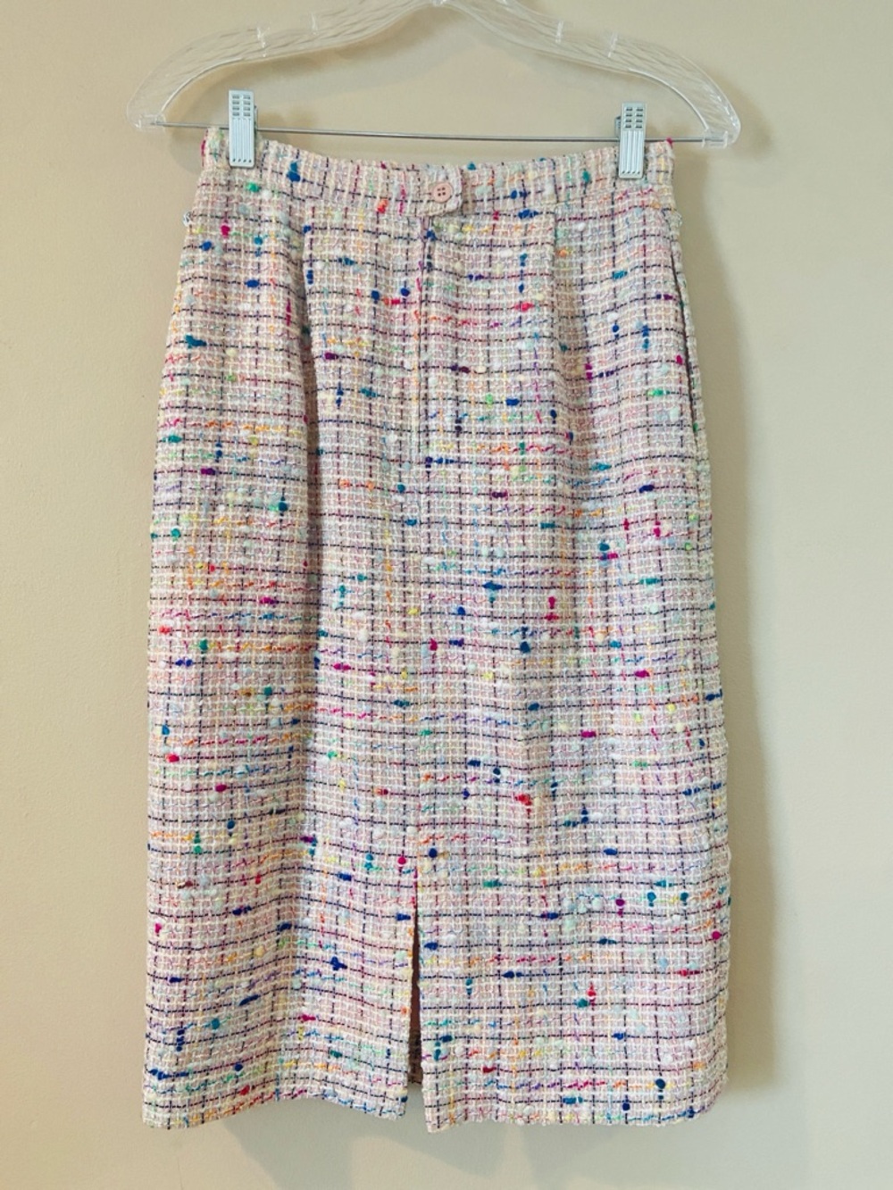 Vintage Union Made Tweed Skirt Suit Set Jeweled Button Pastel Boucle Size 4 - Picture 10 of 12